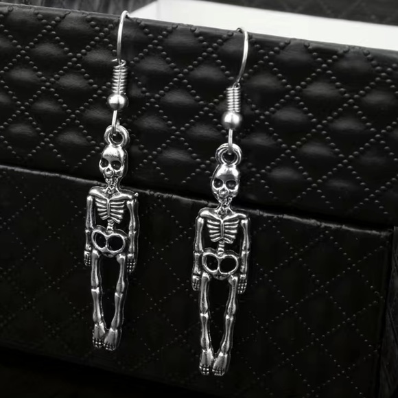 Skeleton Halloween Earrings NWT - Picture 2 of 3